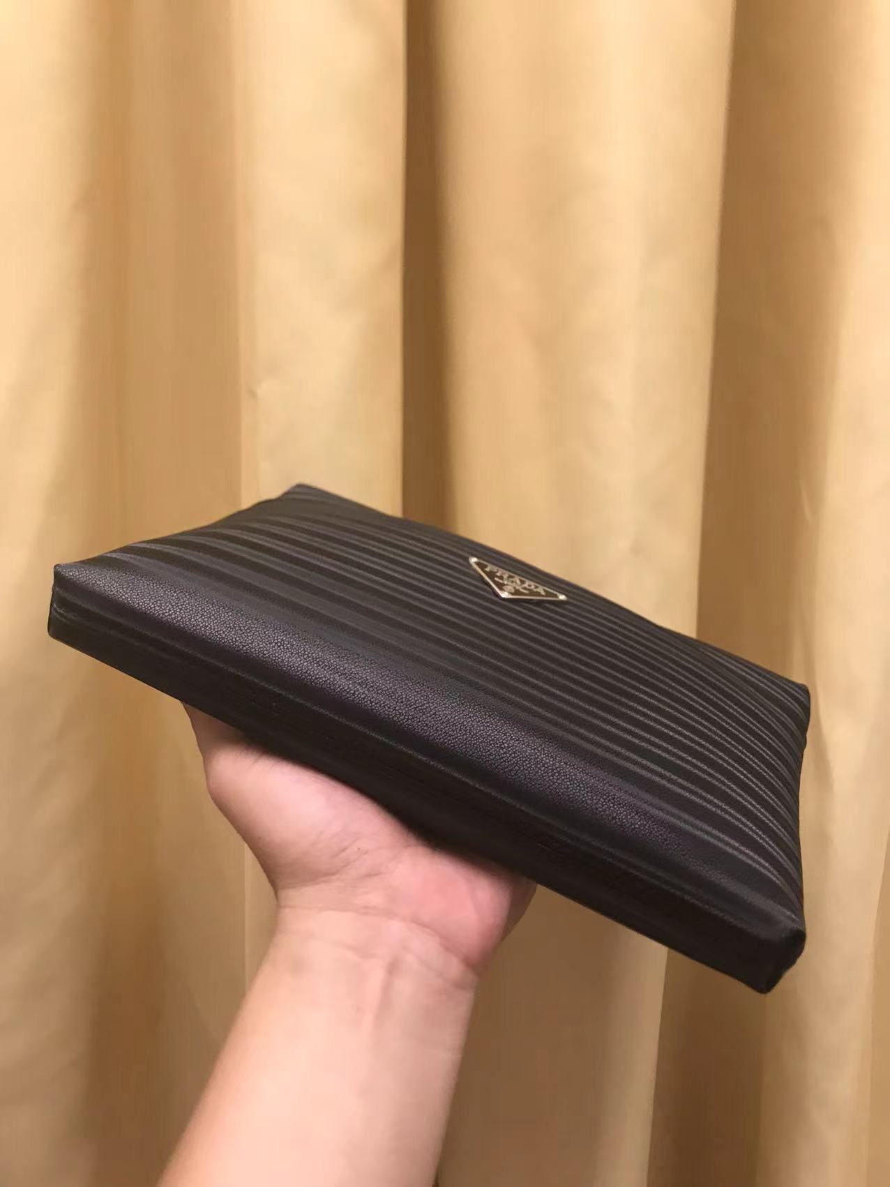 [TOP] PRADA Imported Cowhide Men's Bag - Black