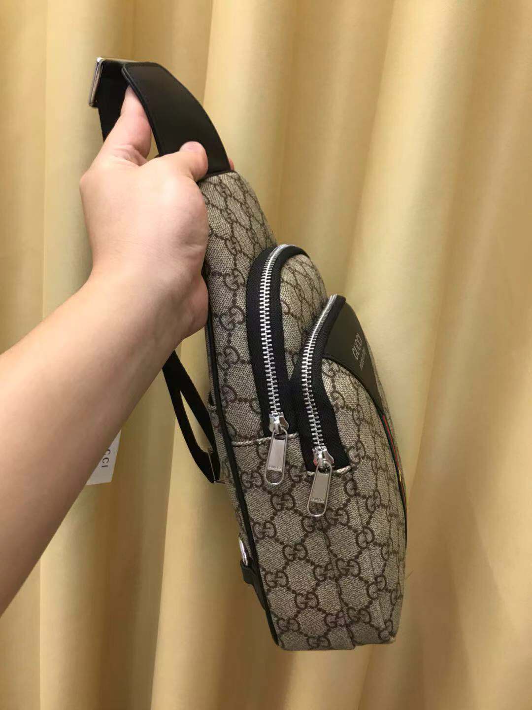 [TOP] GUCCI Chest Bag