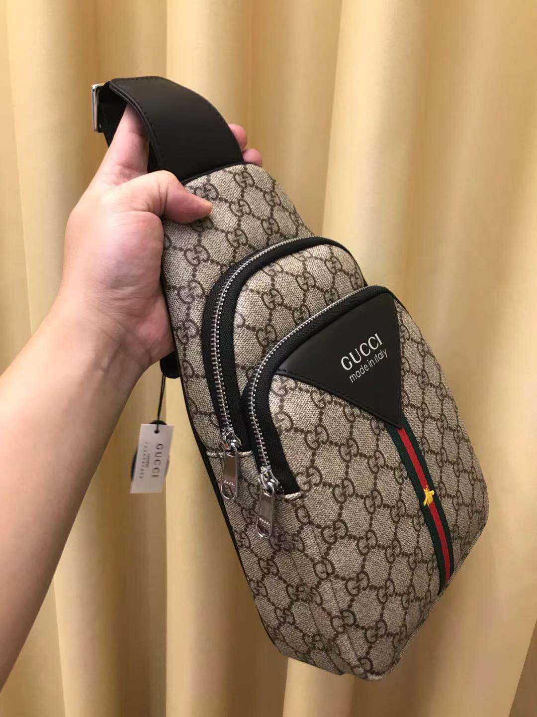 [TOP] GUCCI Chest Bag