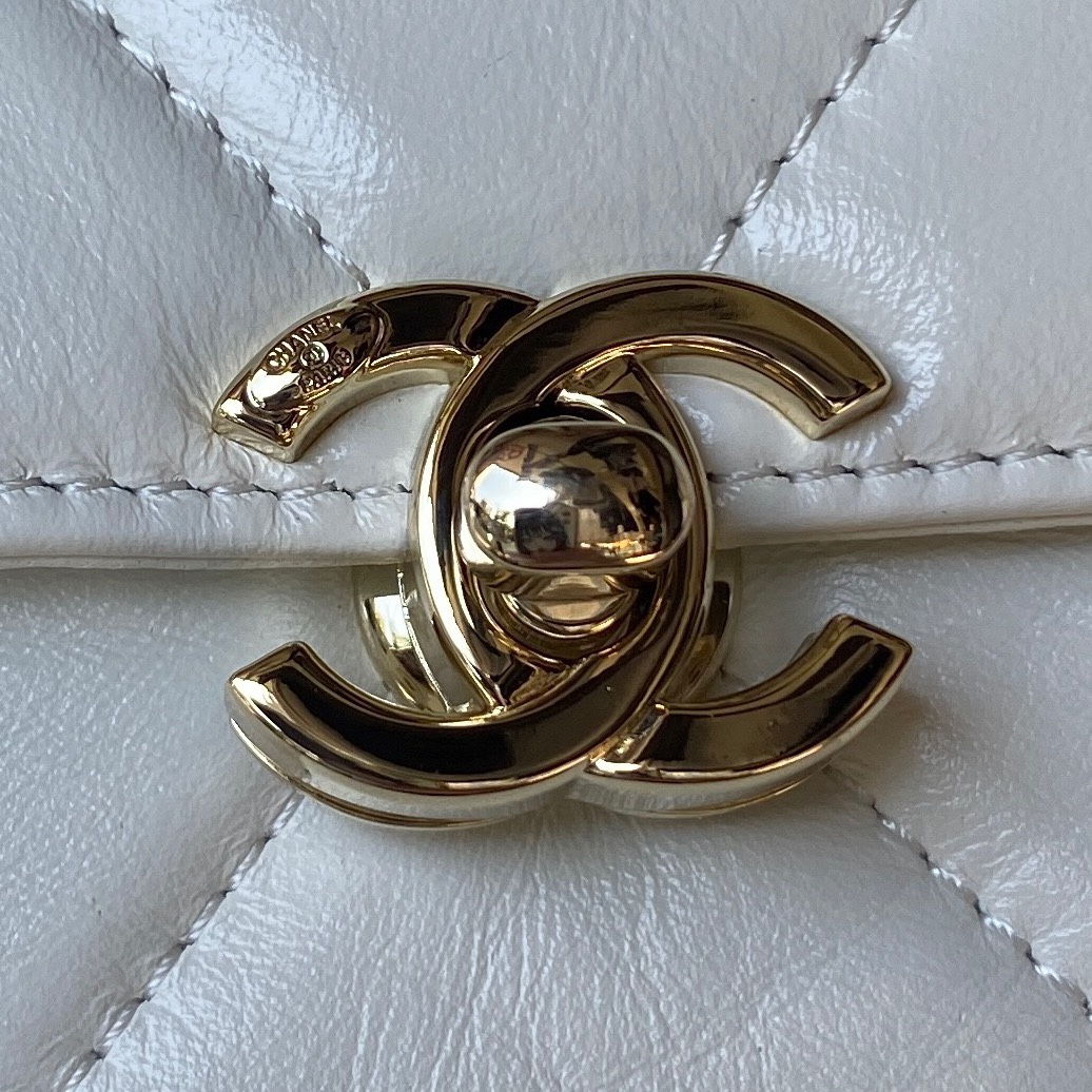 [TOP] CHANEL 23K Autumn/Winter New Product Handle Box Bag 10.5×22×9cm - White