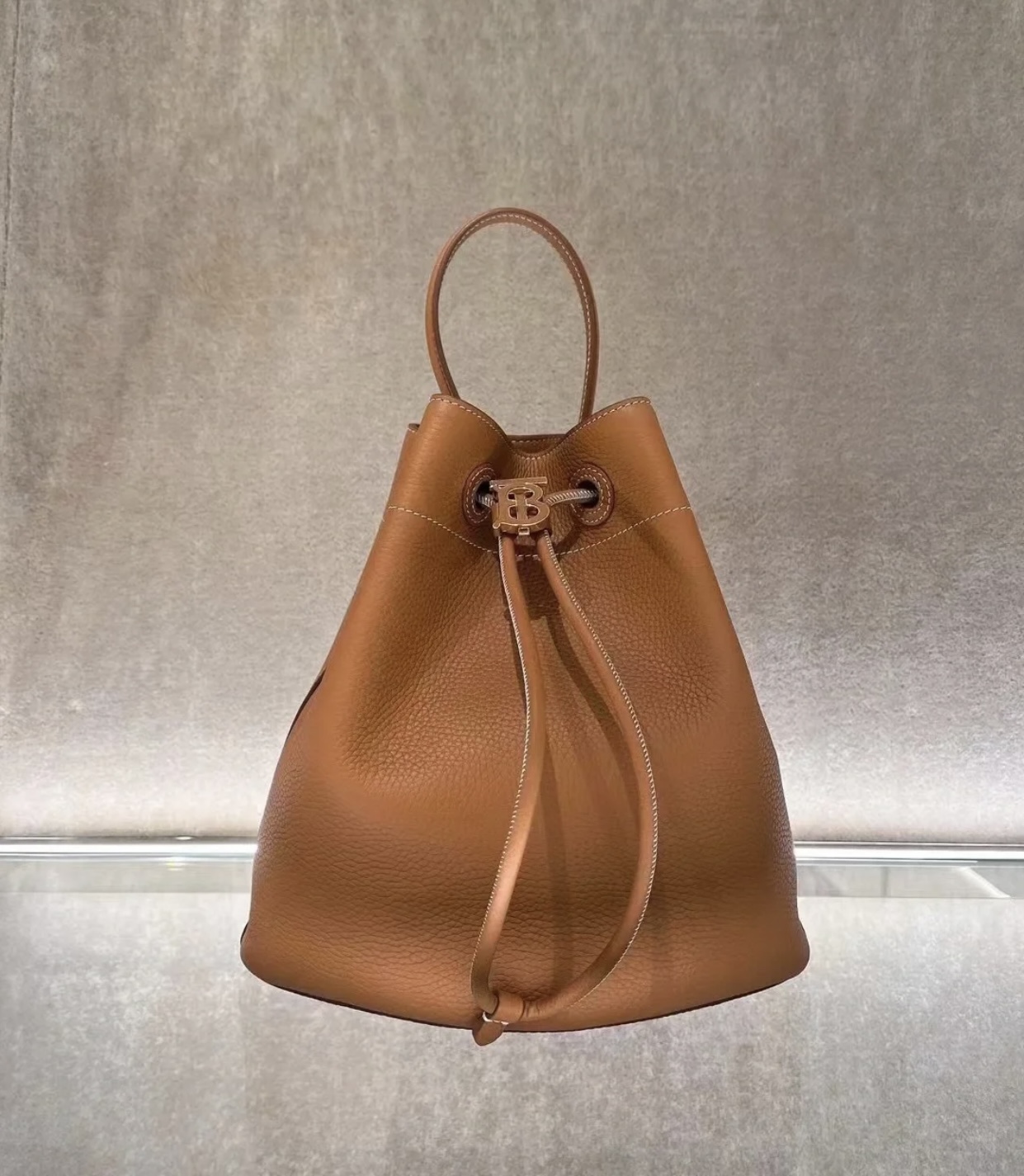 [TOP] BURBERRY Small Bucket Bag - 3 Colors