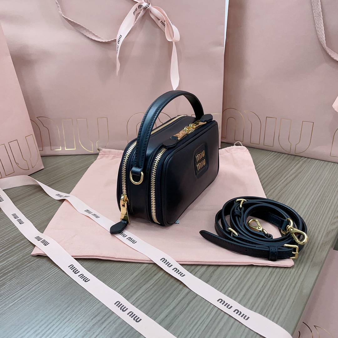[TOP] Miu Miu Calfskin Box Bag 18 x 9.5 x 6.5 cm - 3 Color