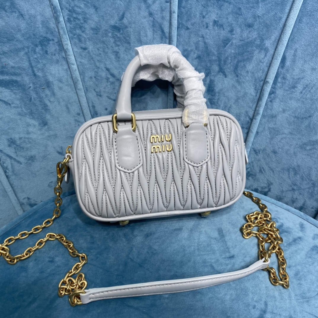 [TOP] Miu Miu Lambskin Too Pretty Bowling Handbag 17 x 10.5 x 5 cm - 5 Color