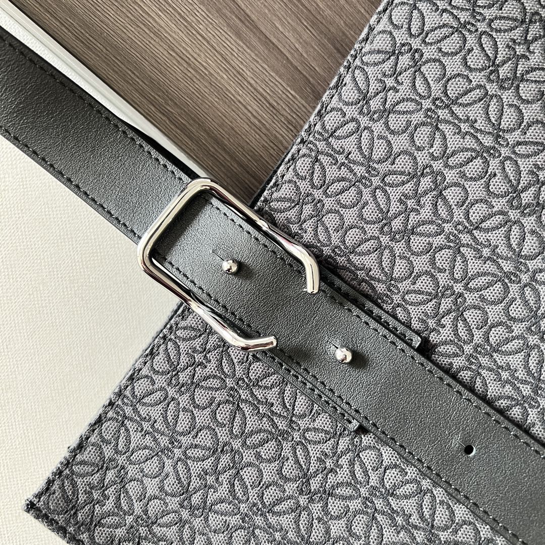 [TOP] LOEWE Buckle Tote 40×9×33CM - Black