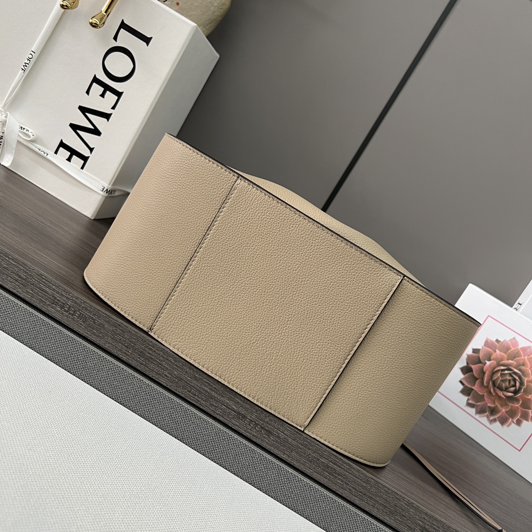 [TOP] LOEWE Hammock Bag 20x19x14cm/29×14×26cm