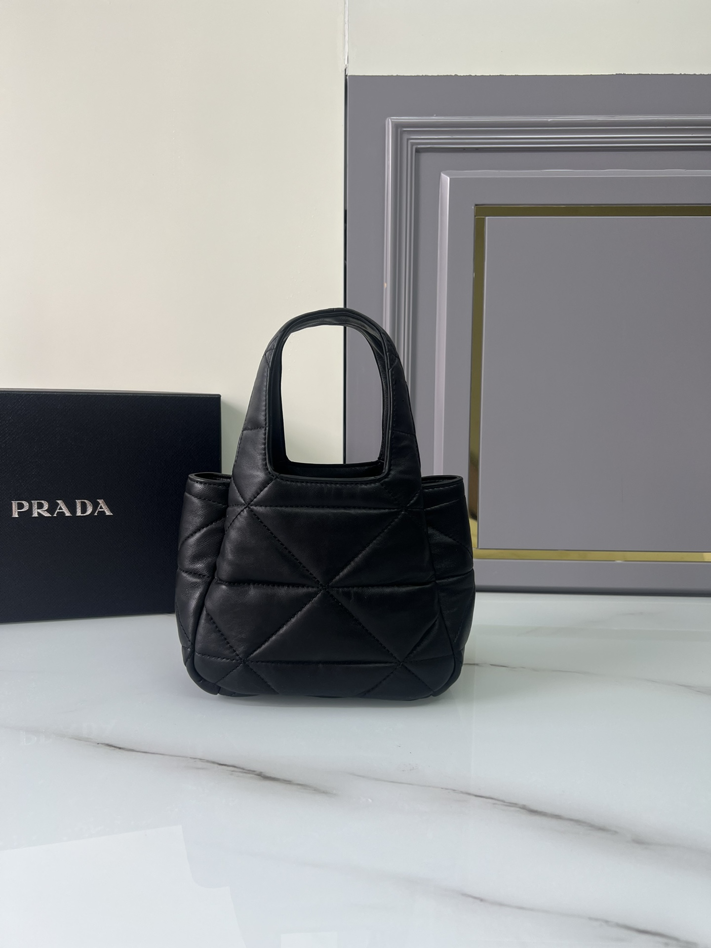 [TOP] PRADA Sheepskin Bag - Mini 18x16x10cm - Handbag - Black
