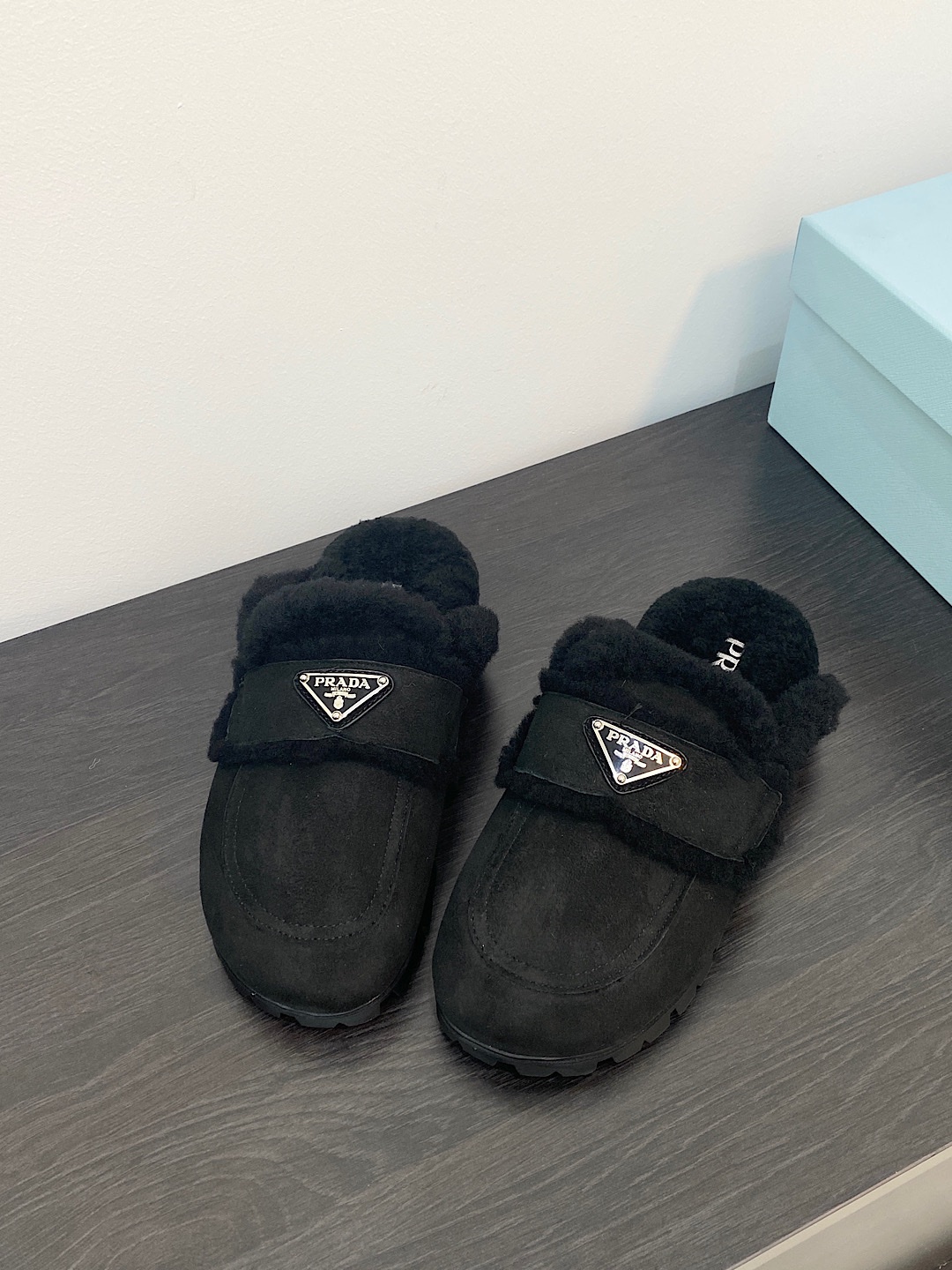[TOP] PRADA New wool slippers - 2 Colors
