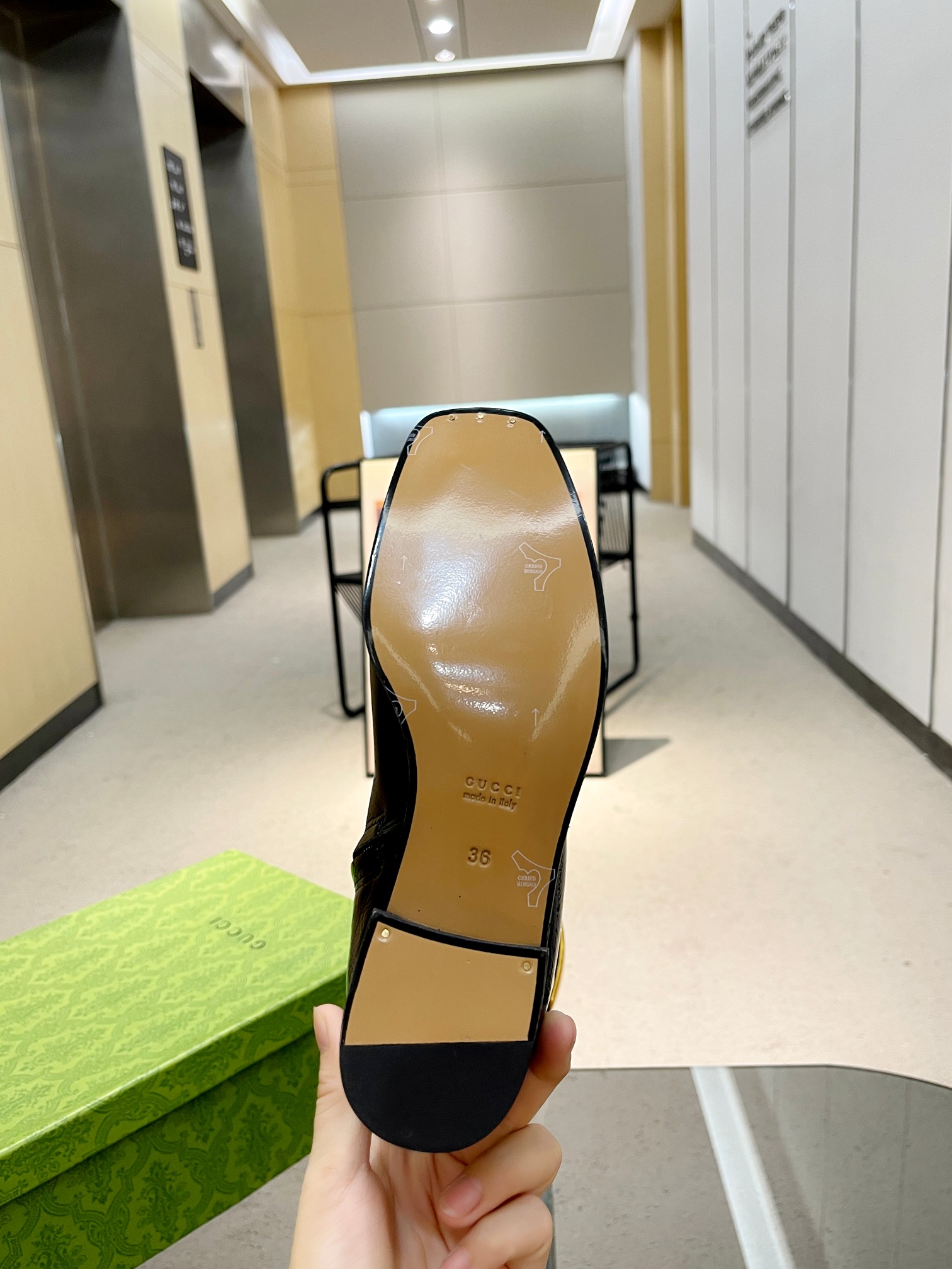 [TOP] GUCCI Cowhide Shoes - Black - 3.5CM