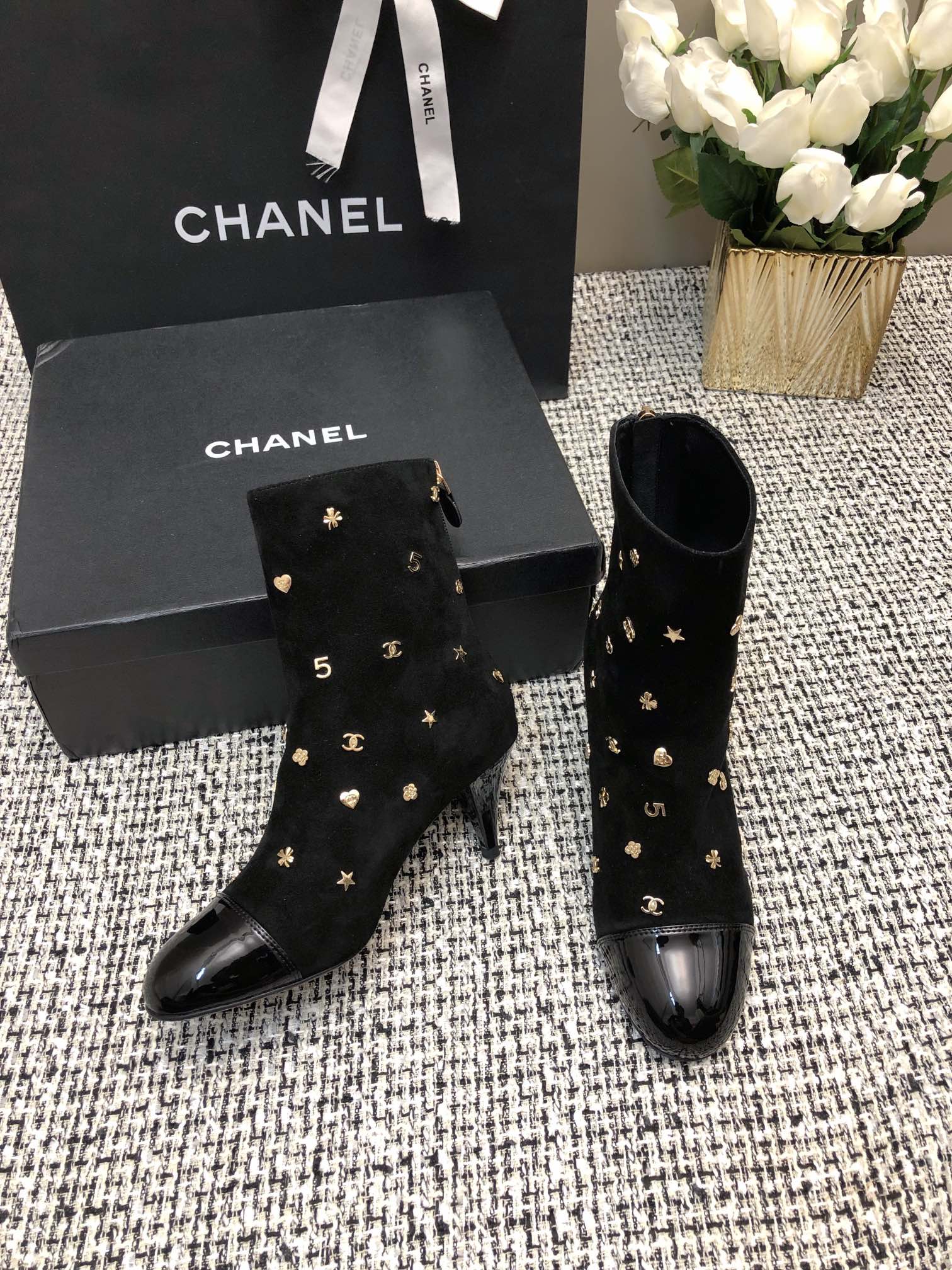 [TOP] CHANEL Sheepskin Short Boots - Black