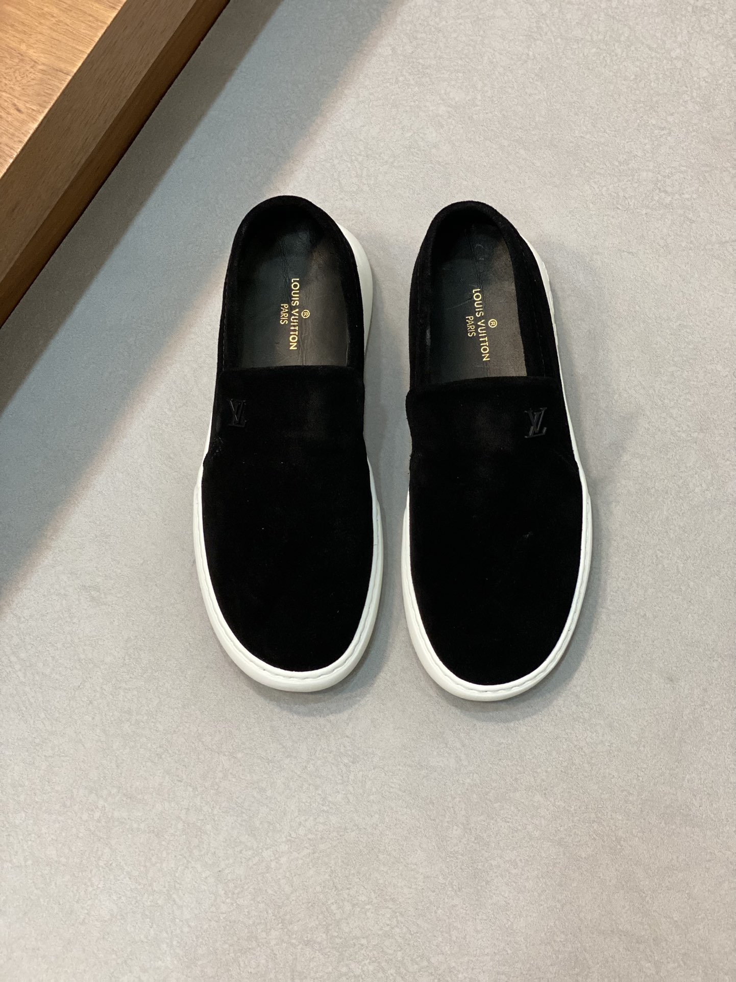 [TOP] Louis Vuitton LV Comfortable Casual Shoes - 4 Colors
