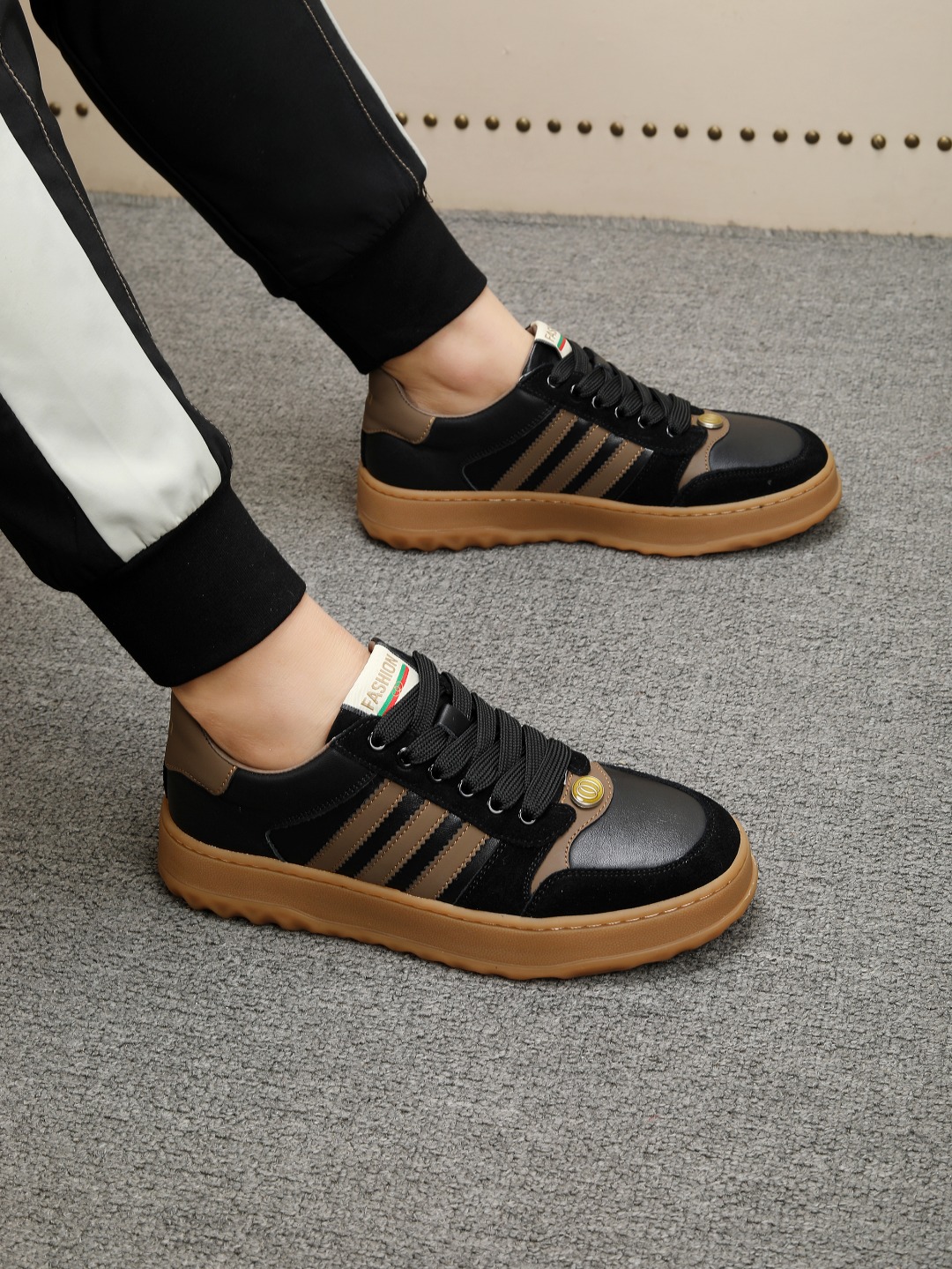 [TOP] GUCCI Men's Casual Shoes - 2 Colors