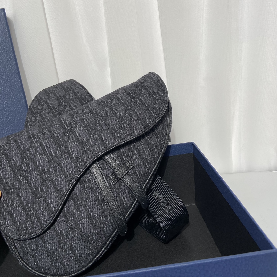 [TOP] Christian Dior Saddle Bag Oblique Print 19 x 26x 4.5 cm - Black