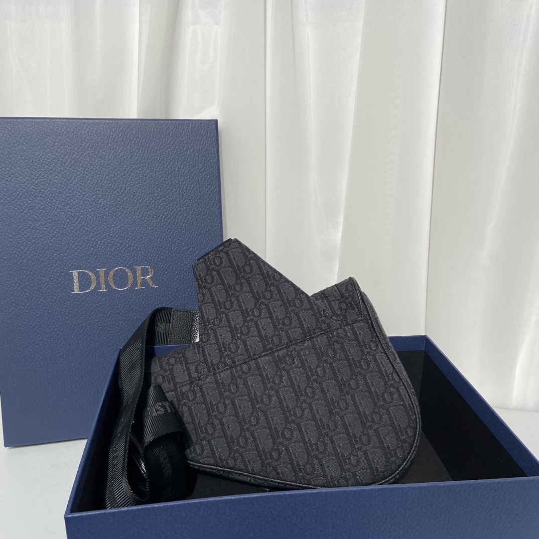 [TOP] Christian Dior Saddle Bag Oblique Print 19 x 26x 4.5 cm - Black