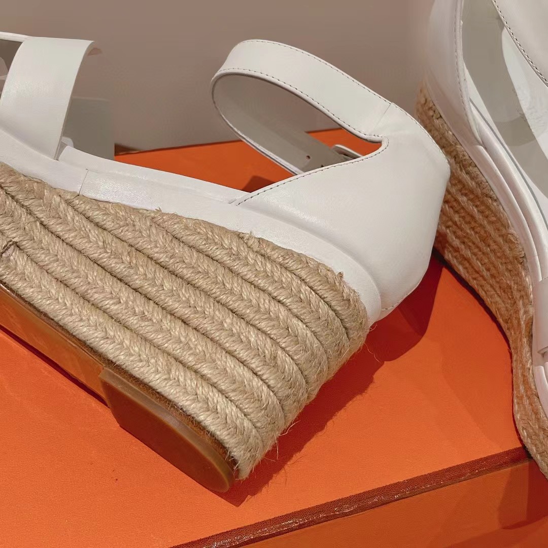 [TOP] HERMES straw Pumps - White