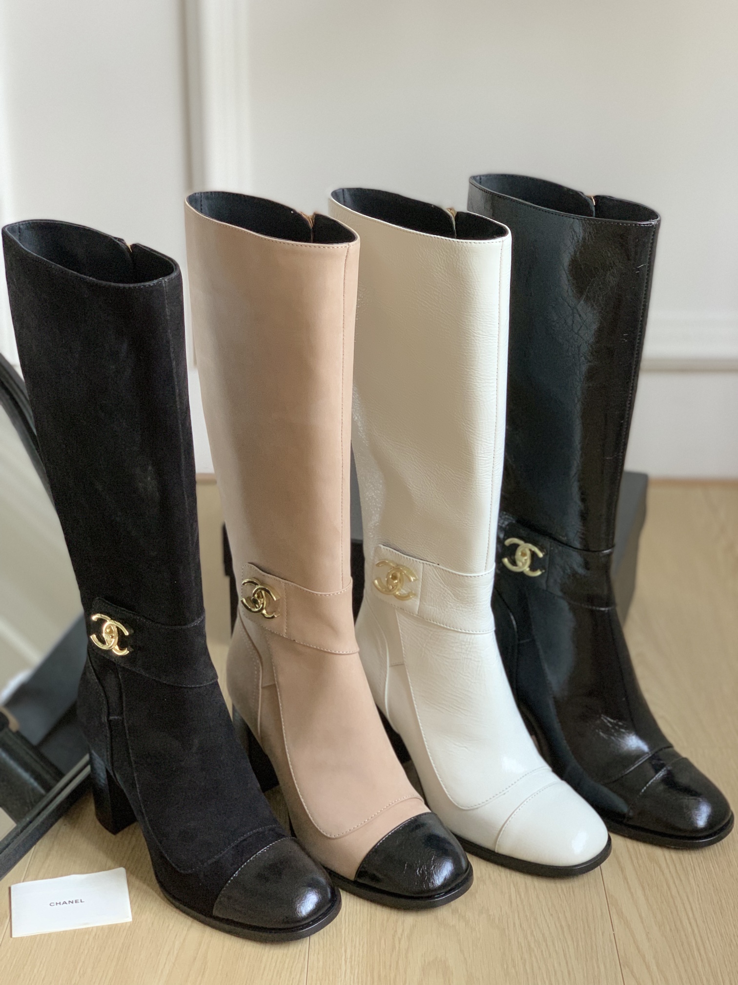 [TOP] CHANEL New Cowhide Boots - 4 Colors