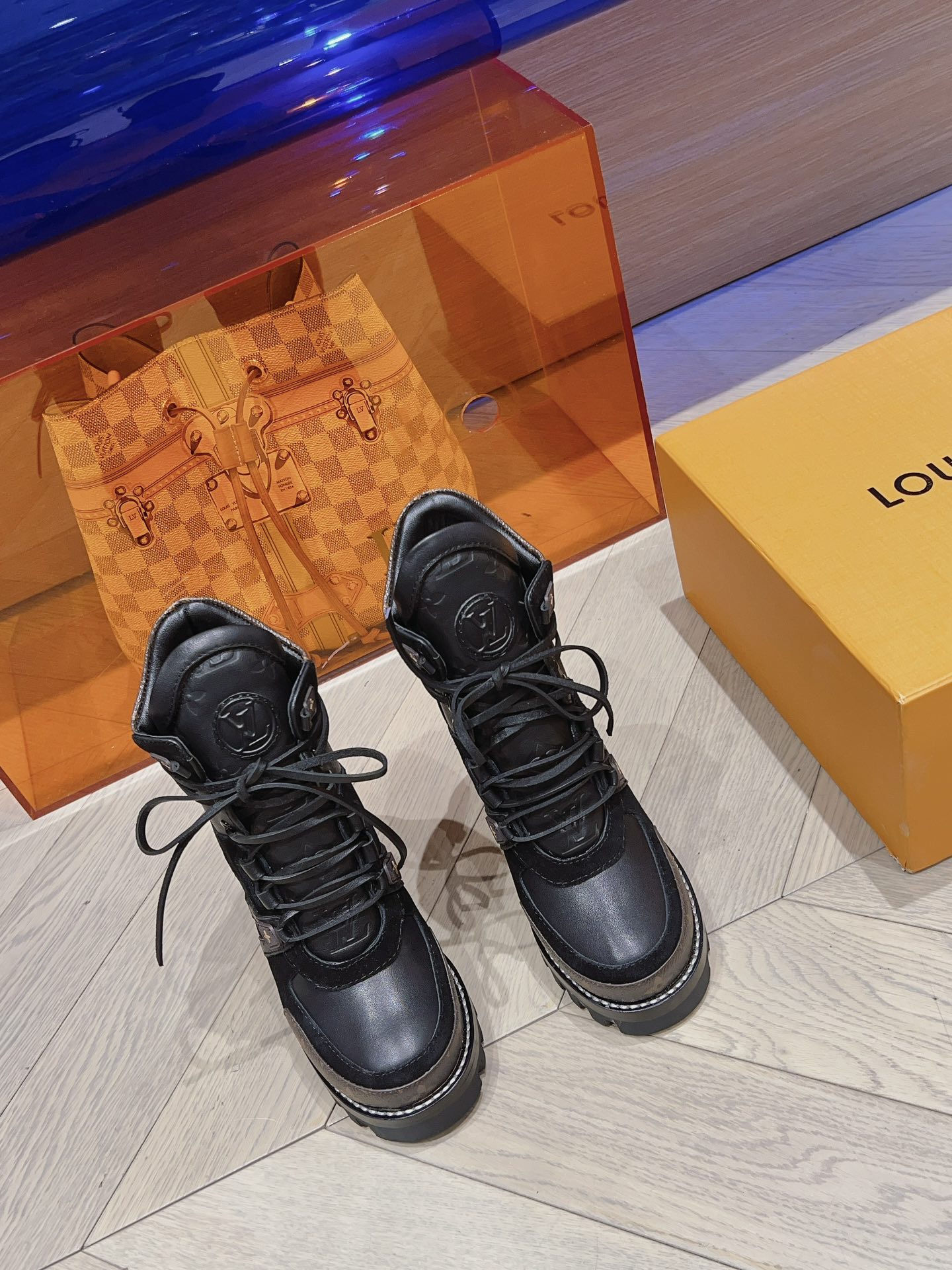[TOP] Louis Vuitton LV Autumn And Winter New Cowhide High Heel Boots - 2 Colors