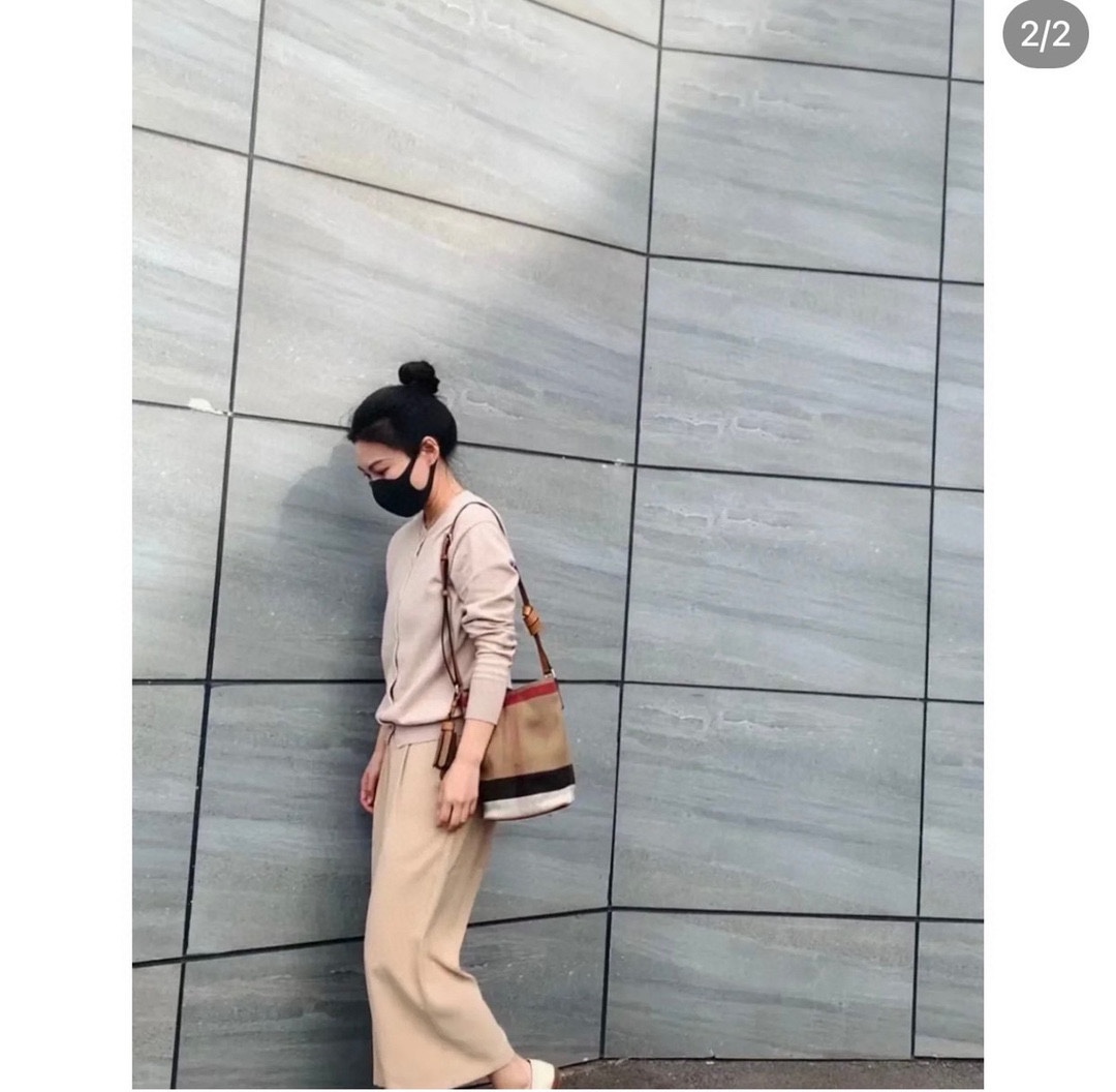 [TOP] BURBERRY Canvas Plaid Linen With Cowhide Bag- 17x15.5x24.5cm - Beige