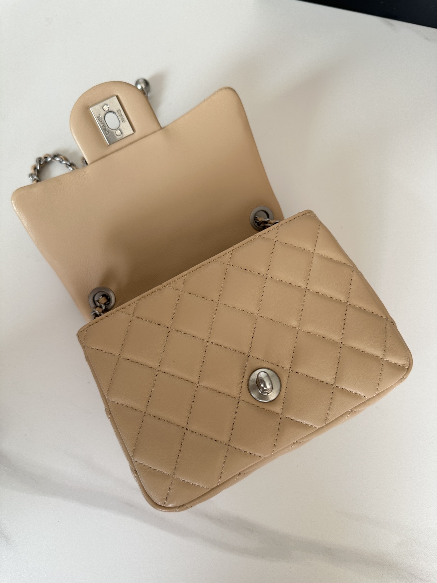 [TOP] CHANEL Classic Flap Bag Lambskin 18 CM - Apricot
