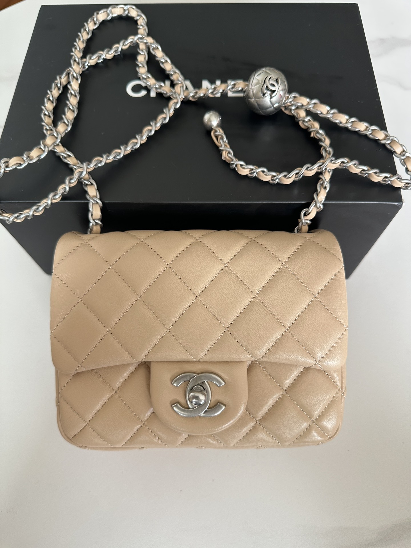 [TOP] CHANEL Classic Flap Bag Lambskin 18 CM - Apricot