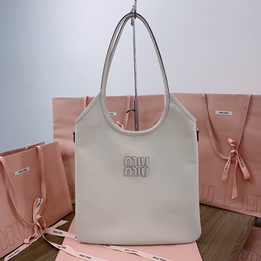 [TOP] Miu Miu Isetan Limited Edition Tote Bag Calfskin 35x40cm - 4 Color