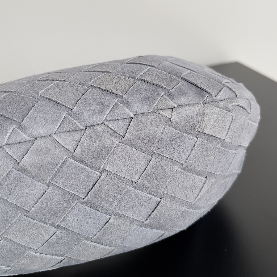 [TOP] Bottega Veneta BV Jodie Bag Lamskin Suede 23x15x5cm - Gray