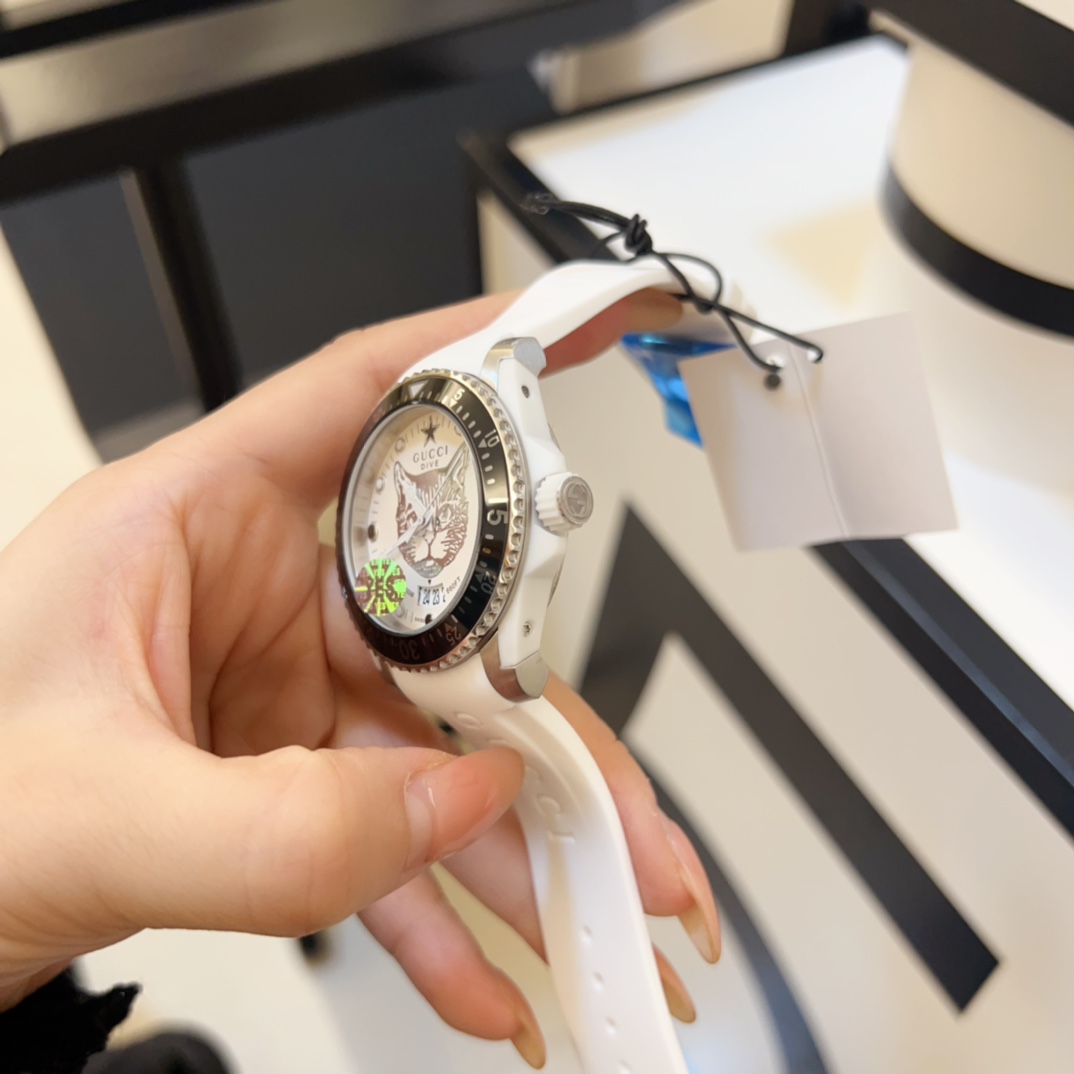[TOP] GUCCI Guchi DIVE Series Watch 40mm