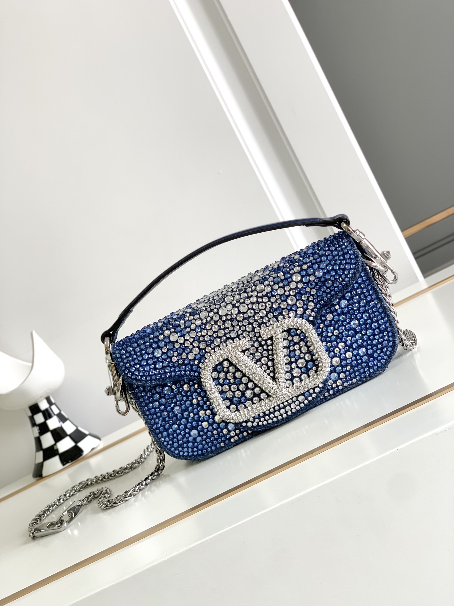 [TOP] VALENTINO Loco Bag Denim Decorated with Crystals 20x10.5x5cm/27x13x6cm - Blue Jeans