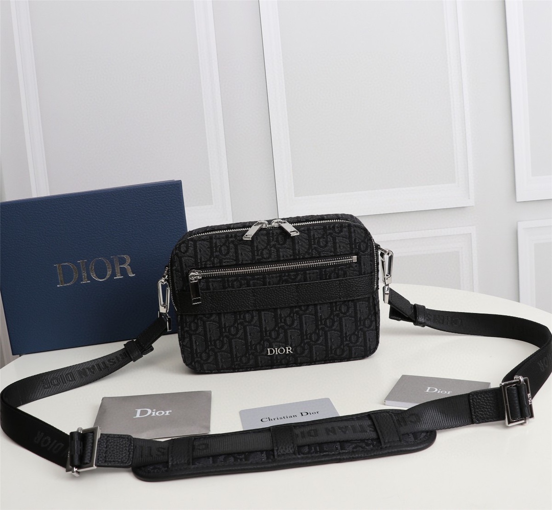 [Top] Christian Dior Men's Cowhide Camera Crossbody Bag - 2 Colors - 22 x 15 x 5cm