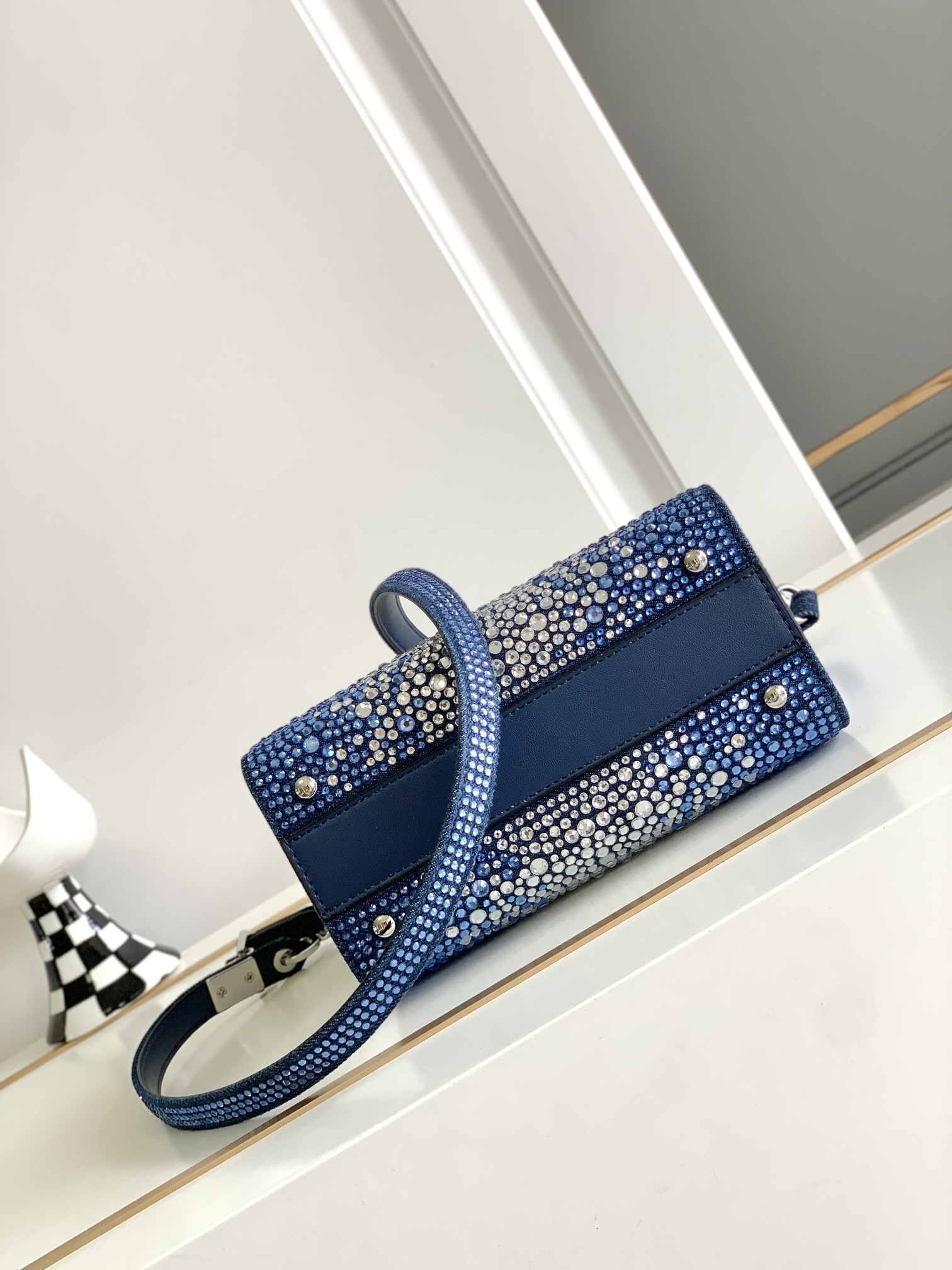 [TOP] VALENTINO Garavani Vsling Bag Denim Decorated with Crystals Mini 19x13x9cm - Blue Jeans