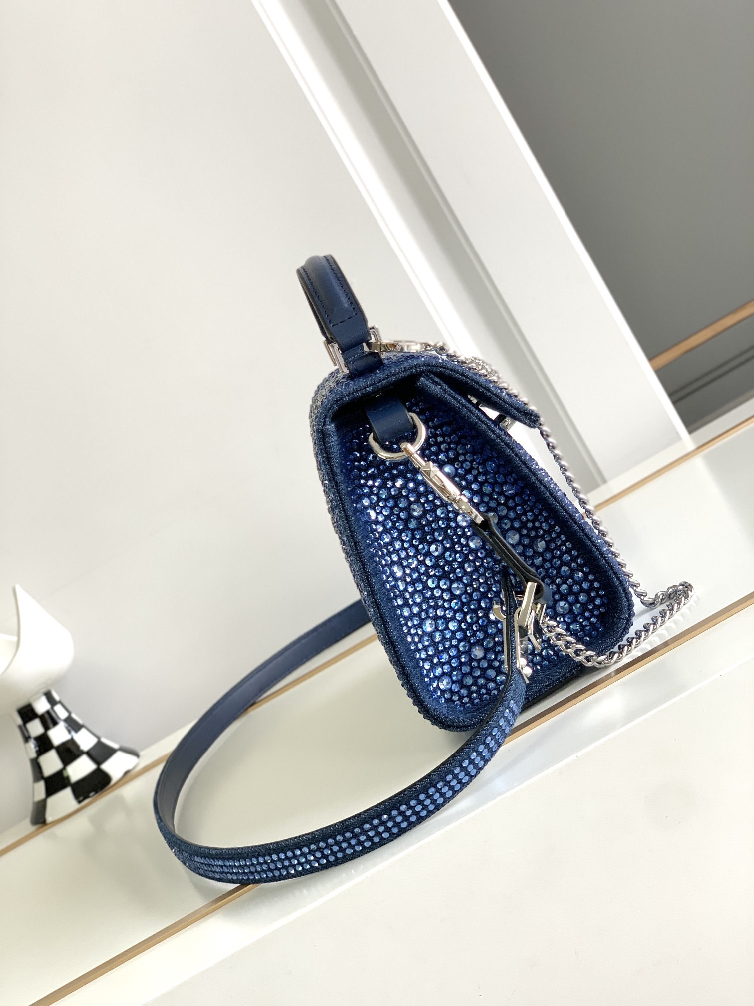 [TOP] VALENTINO Garavani Vsling Bag Denim Decorated with Crystals Mini 19x13x9cm - Blue Jeans
