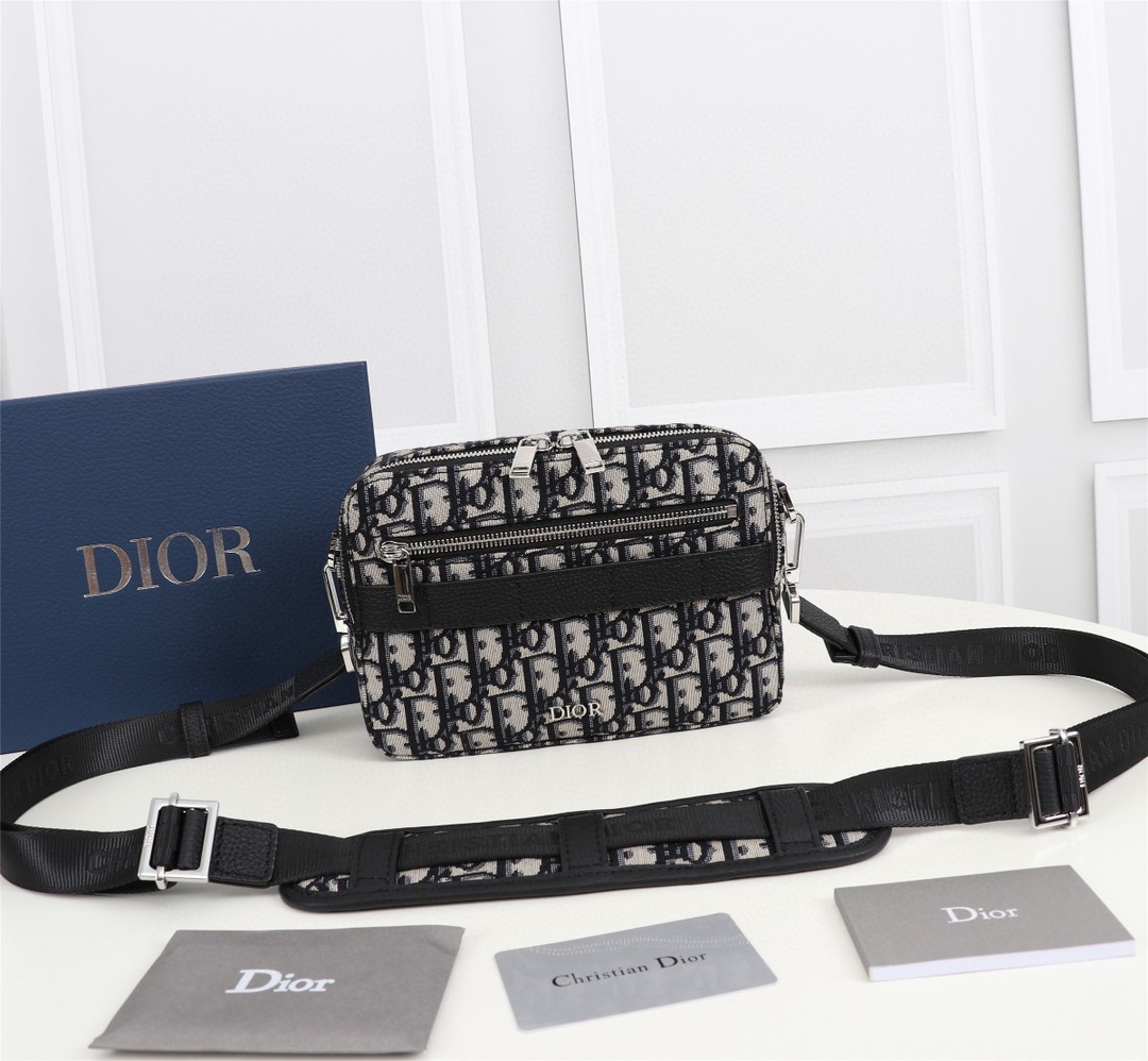 [Top] Christian Dior Men's Cowhide Camera Crossbody Bag - 2 Colors - 22 x 15 x 5cm