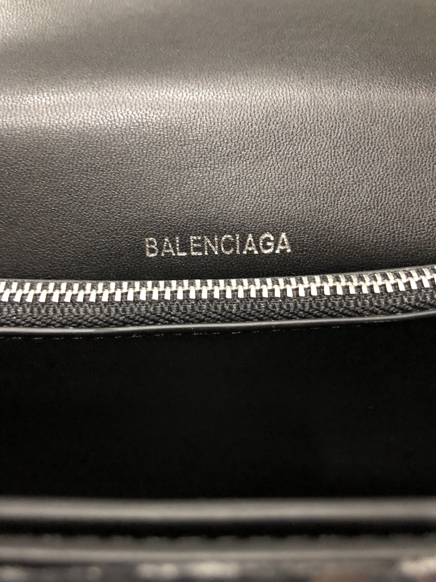 [TOP] BALENCIAGA Crush Bag Calfskin 25x 15x 9.5cm/31x  20x 12cm - Black
