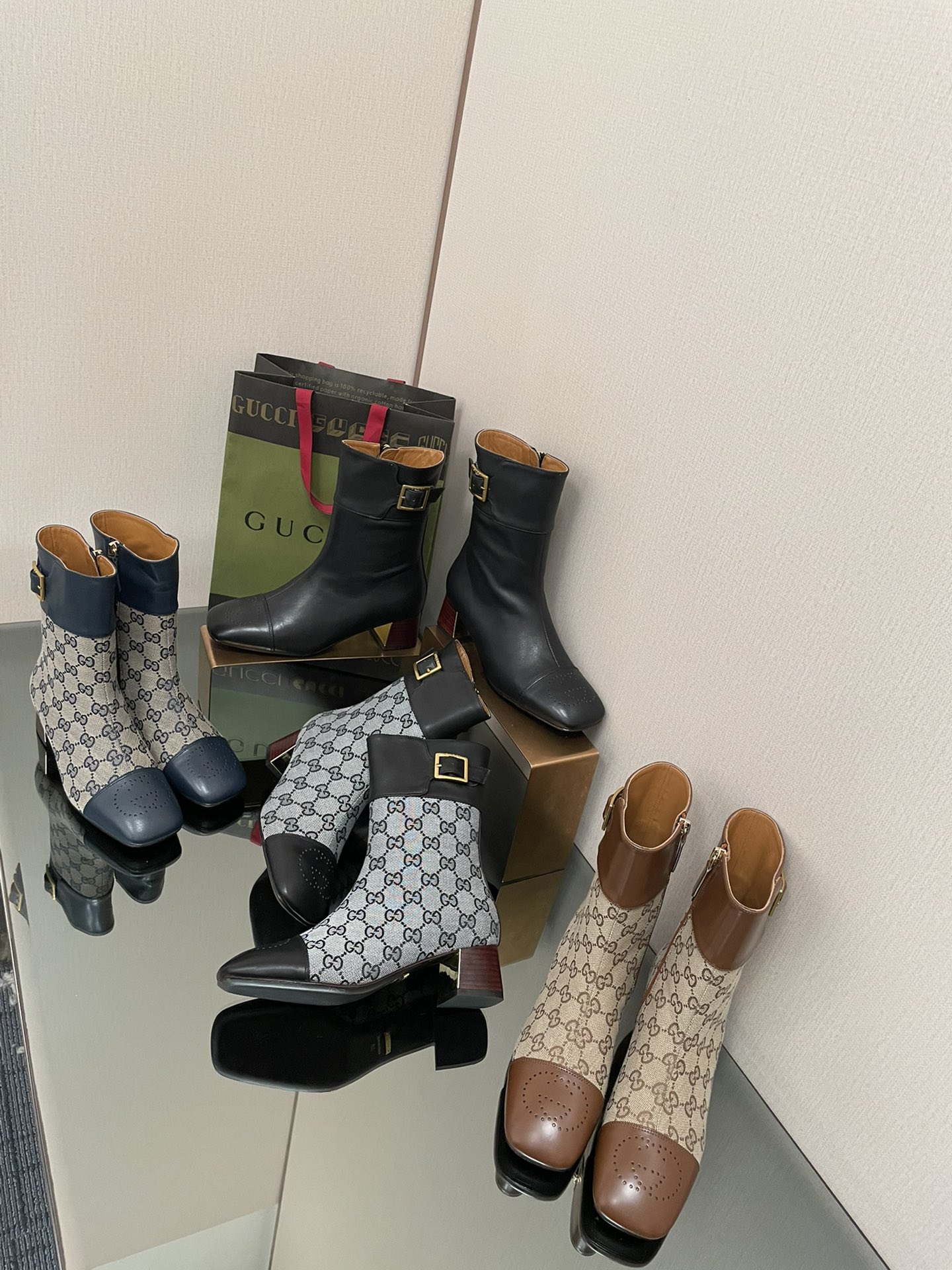 [TOP] GUCCI Belt Buckle Short Boots - 4.5CM - 5 Colors