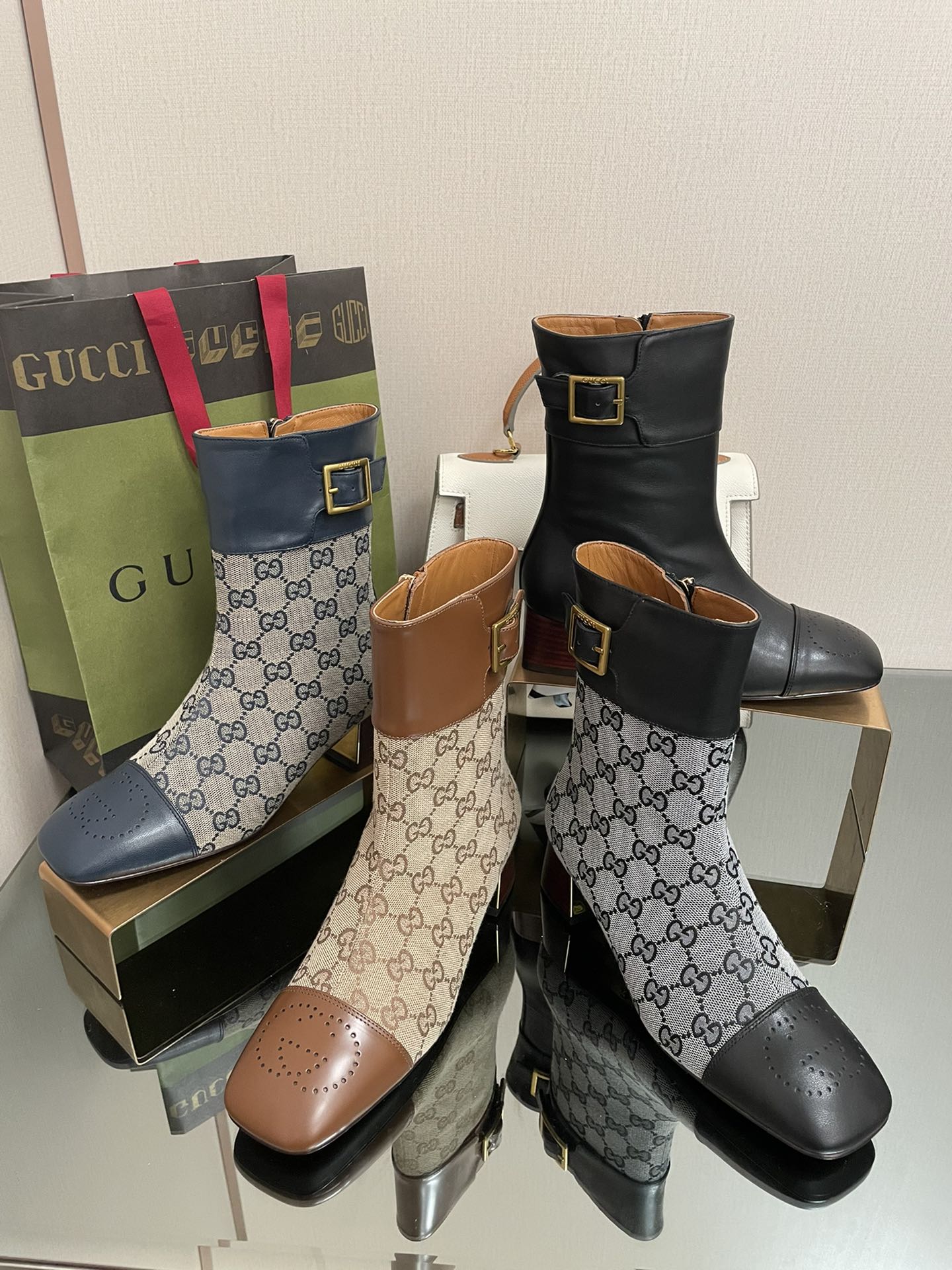 [TOP] GUCCI Belt Buckle Short Boots - 4.5CM - 5 Colors