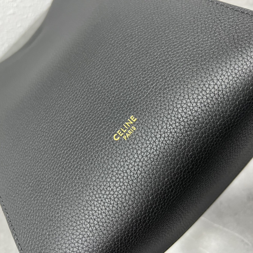 [TOP] CELINE Sangle Bucket Bag Lychee Small 18x13x25cm - Black