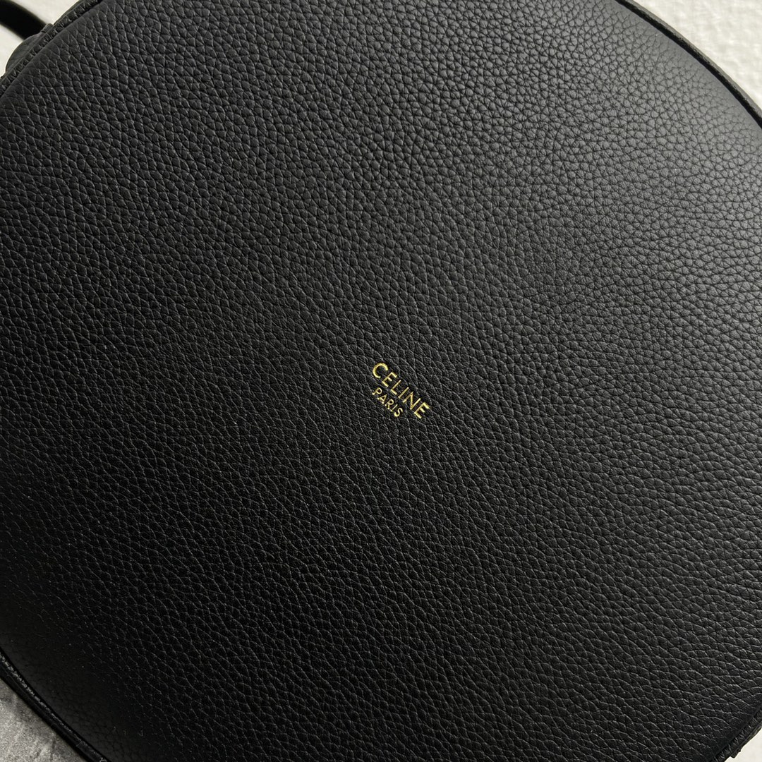 [TOP] CELINE Bucket 16 Bag Cowhide 29×25×23cm - Black