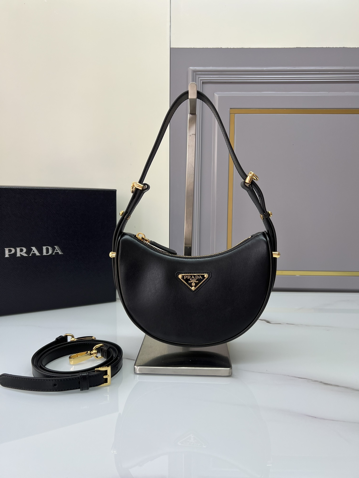 [TOP] PRADA Moon Bag Cowhide Leather with Lambskin Interior 18x16x5cm/22.5x18.5x6.5cm - Black