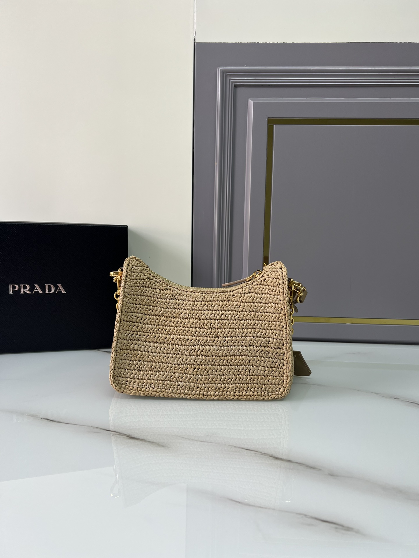 [TOP] PRADA Re-Edition 2005 Crochet Hobo Bag 23x16x7cm - 2 Colors