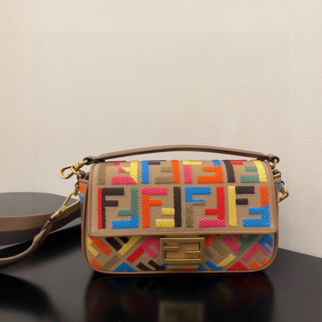 [TOP] FENDI Embroidery Baguette Bag - 26x5x15cm - 5 Colors
