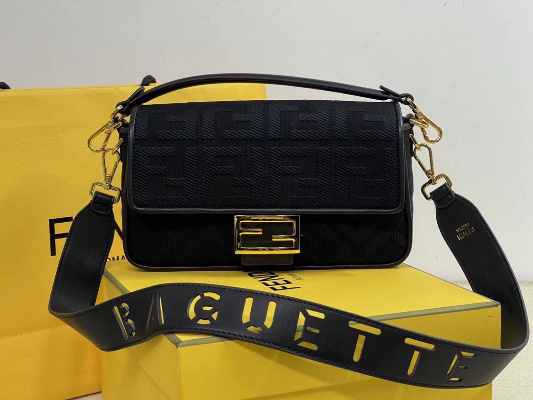 [TOP] FENDI Embroidery Baguette Bag - 26x13x6cm - 3 Colors
