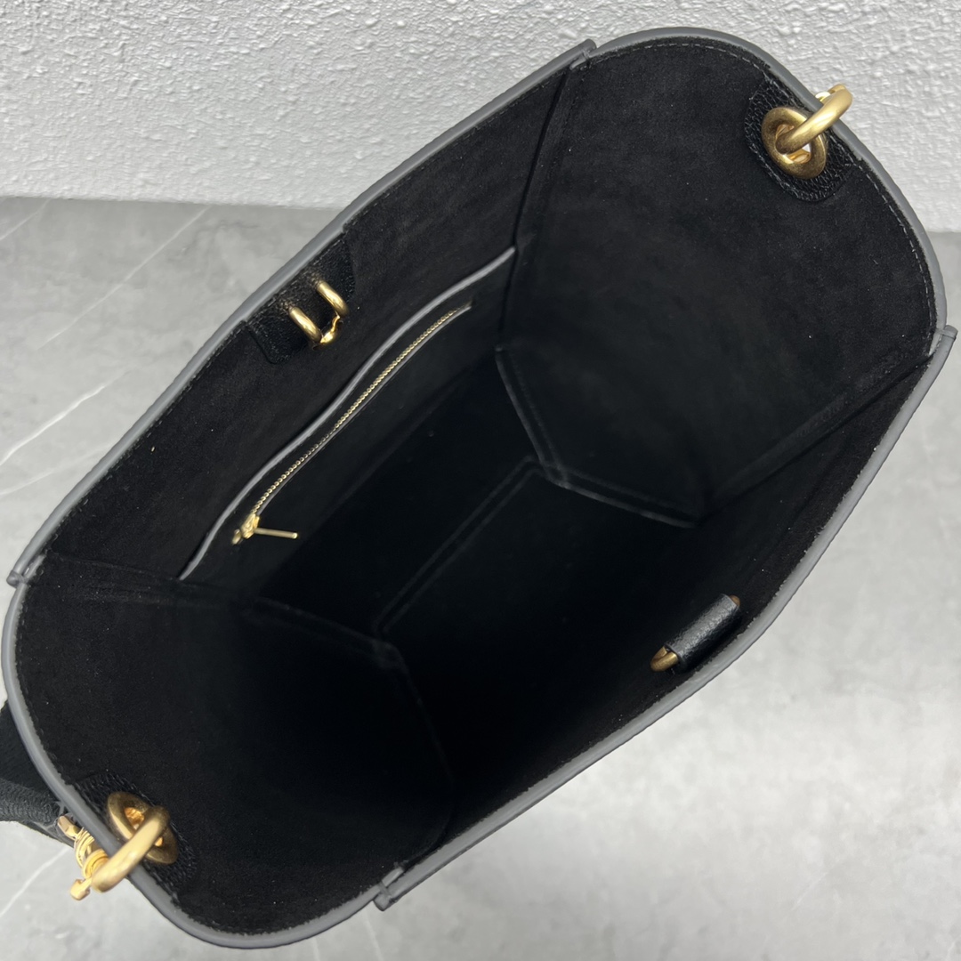 [TOP] CELINE Sangle Bucket Bag Lychee Small 18x13x25cm - Black