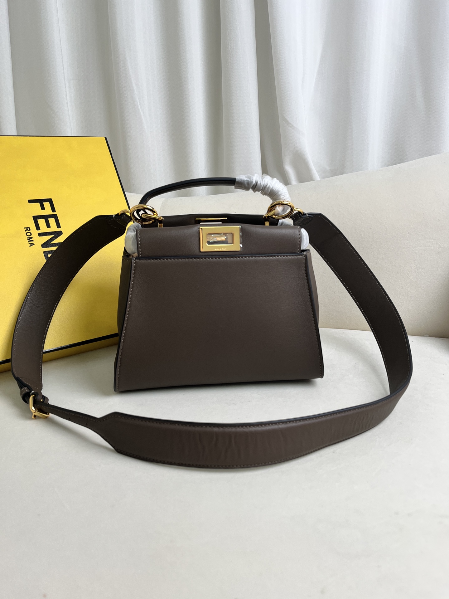 [TOP] FENDI Iconic Mini Peekaboo Handbag - 18x23x11cm - 7 Colors