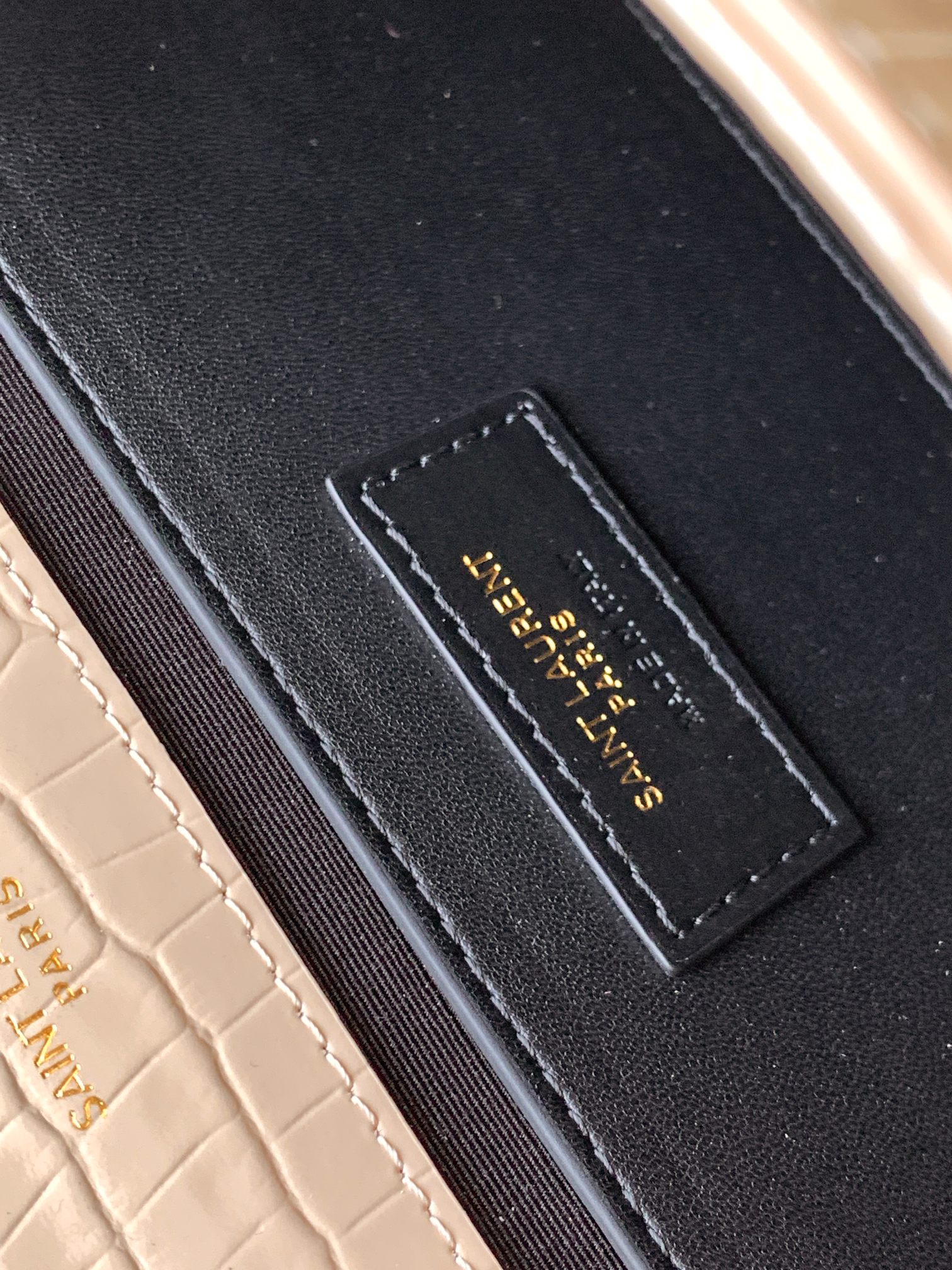 [TOP] Yves Saint Laurent YSL Cowhide Kate Bag - 20x12x5cm & GHW