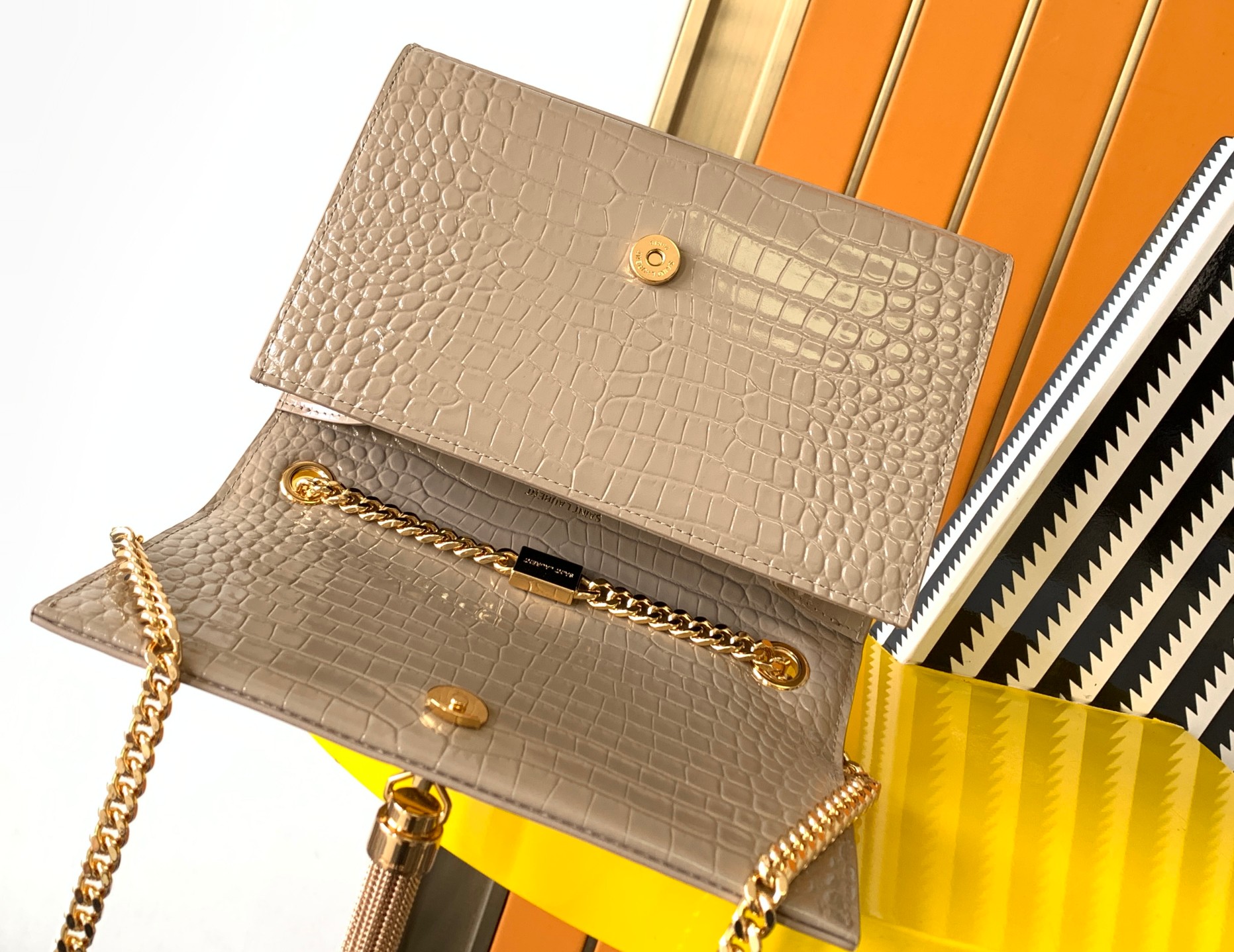 [TOP] Yves Saint Laurent YSL Cowhide Kate Bag - 20x12x5cm & GHW