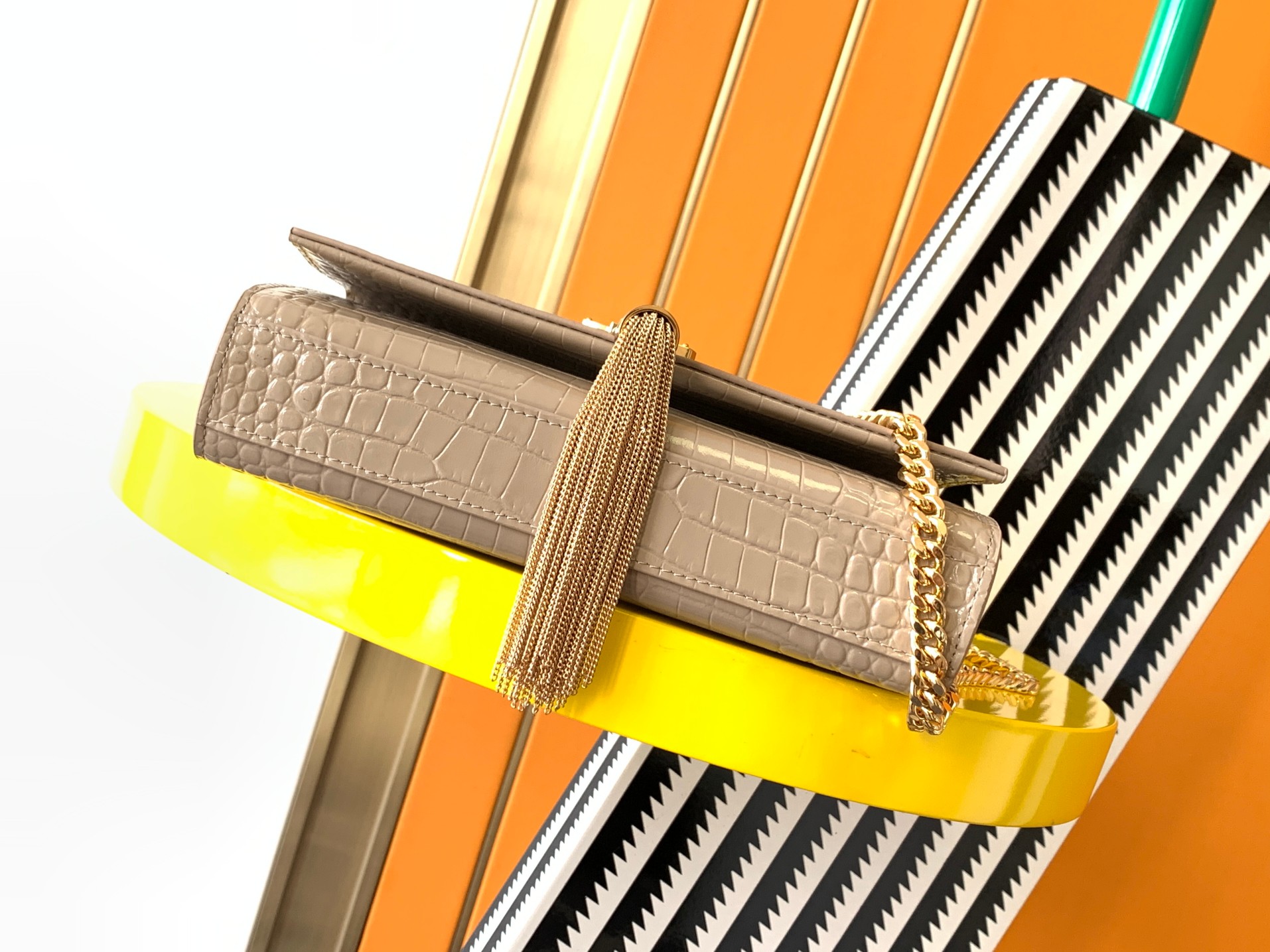 [TOP] Yves Saint Laurent YSL Cowhide Kate Bag - 20x12x5cm & GHW