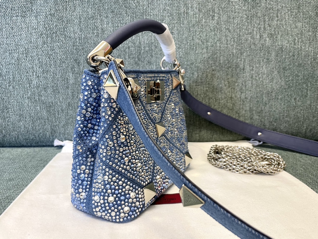 [TOP] VALENTINO Garavani Romanstud Bag 20x15x9cm/21x17x13cm with Diamonds - Denim