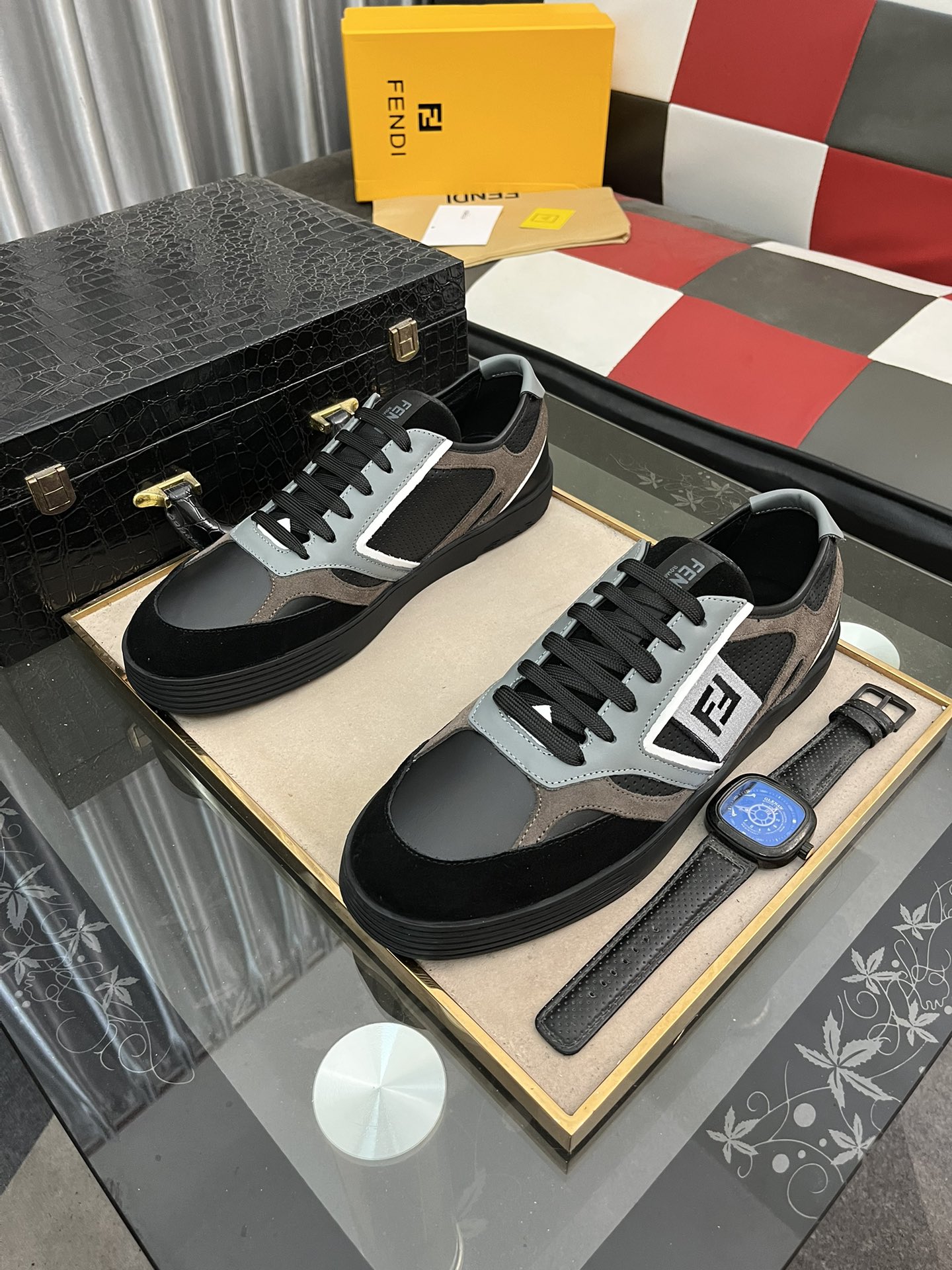 [TOP] FENDI Modern Casual Shoes - 4 Colors