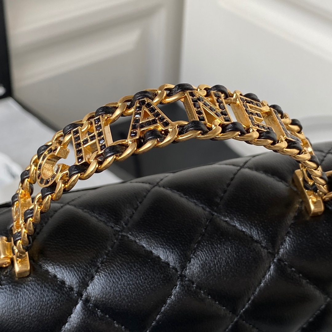 [TOP] CHANEL Black Diamond Handle Lambskin Bag 21CM - Black & GHW