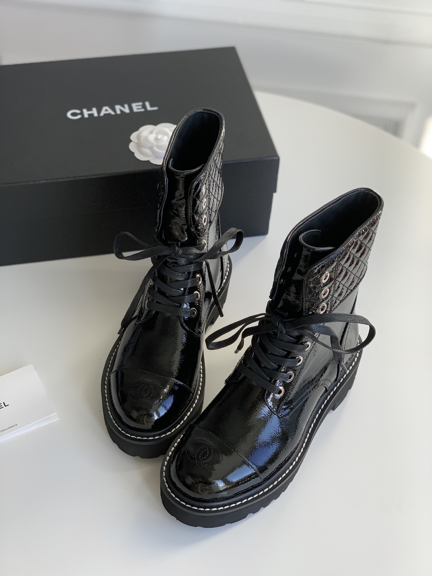 [TOP] CHANEL Classic Sheepskin Short Boots - 3 Colors