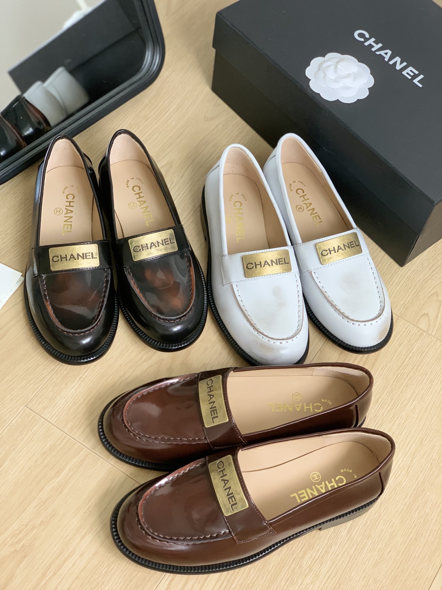 [TOP] CHANEL Classic Middle Single Shoes - 3 Colors